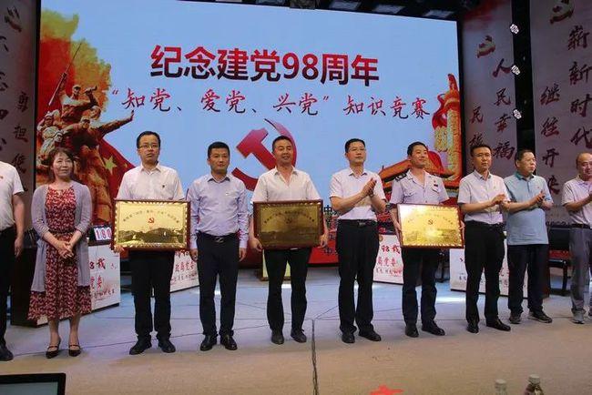 女生回，等我遇到再说，我怎么回复？游戏画面